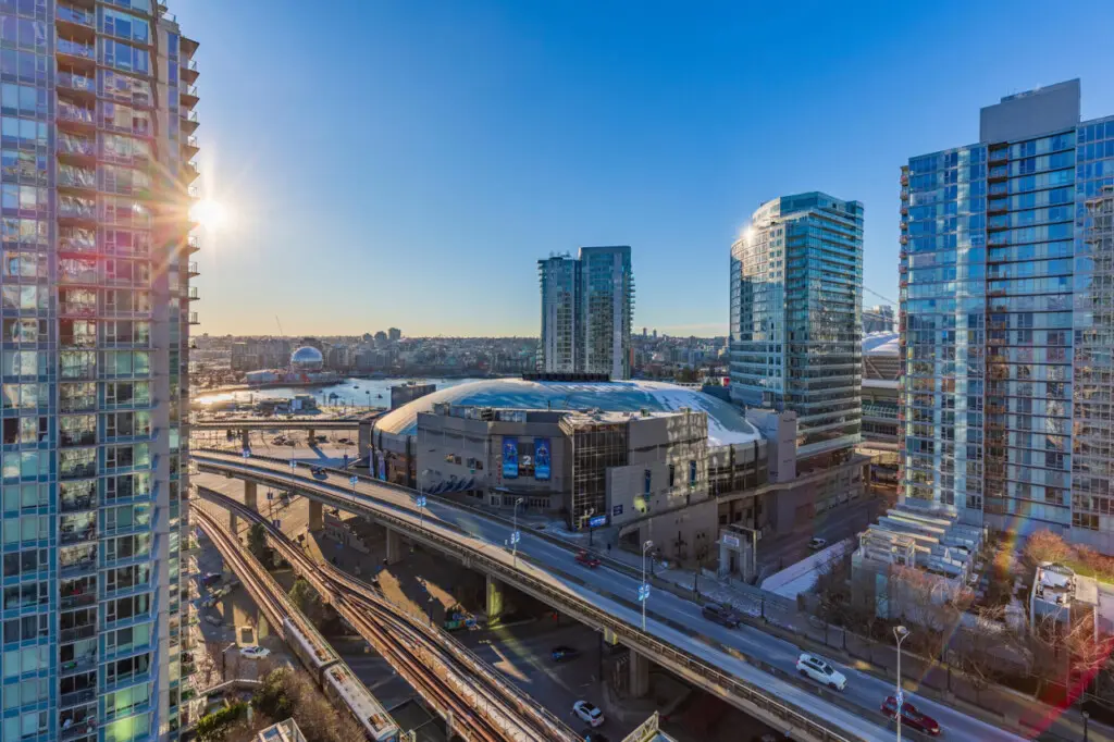Vibrant and full of life, this downtown view captures Vancouver’s skyline, waterfront, and iconic landmarks. From sunrise to sunset, guests can take in the city’s dynamic energy right from their private urban retreat.