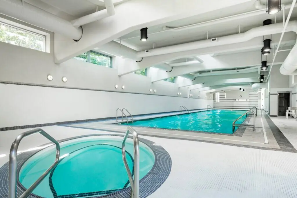 Relax and recharge in the indoor pool and jacuzzi — a peaceful retreat after a day of exploring Vancouver. This bright wellness area offers the perfect spot to unwind and refresh during your urban getaway.