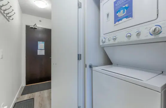 Effortless convenience for every stay — the in-suite washer and dryer make it easy to refresh your wardrobe and feel right at home. Ideal for both short visits and extended Vancouver getaways.