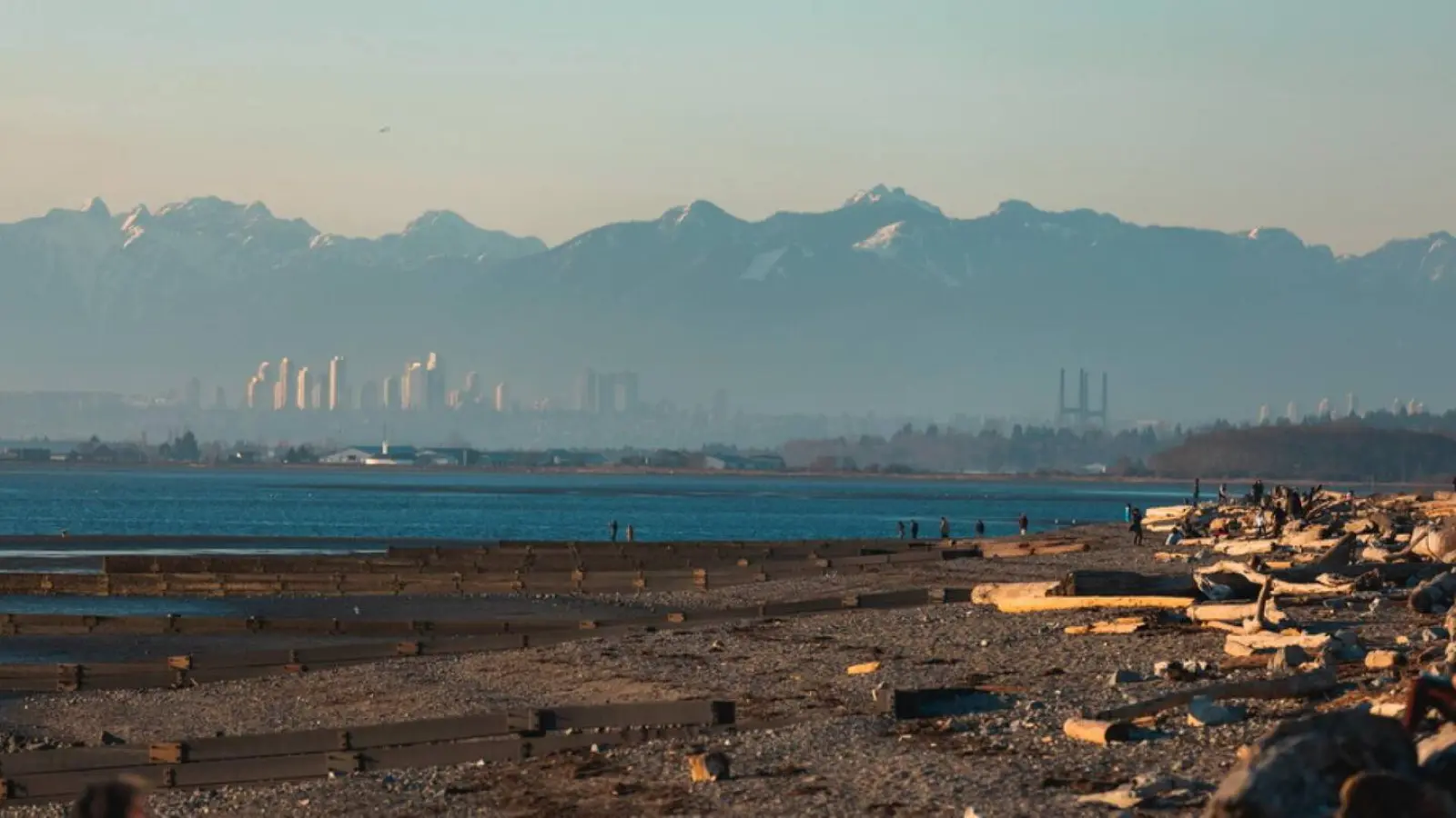 Enjoy stunning views of the coastal mountains from Crescent Beach, where the city skyline meets the natural beauty of Vancouver’s shoreline — a peaceful spot to take in the scenery year-round.