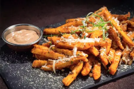 Located nearby, Tasty’s Indian Bistro serves flavorful Indian dishes and creative appetizers — perfect for sharing and savoring in a modern, inviting atmosphere.