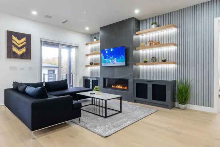 Delta Luxury Entertainers' Home