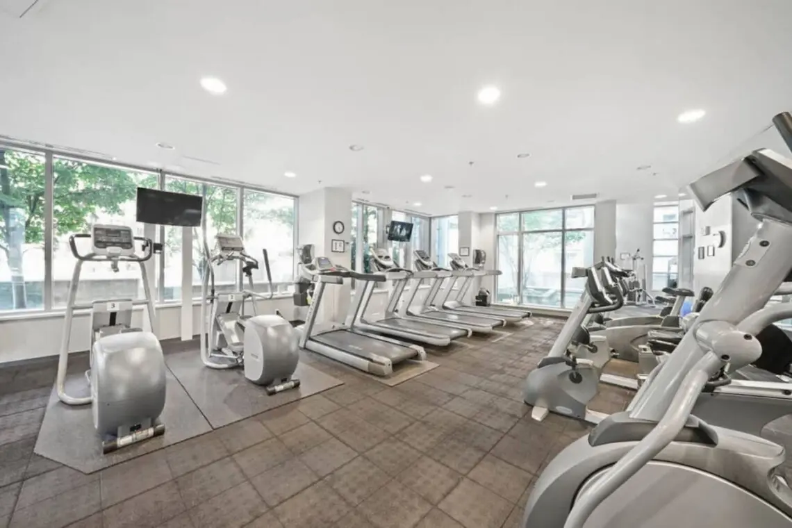 Stay active in the bright, fully equipped fitness center featuring modern cardio and strength machines — an ideal space to recharge during your Vancouver stay.