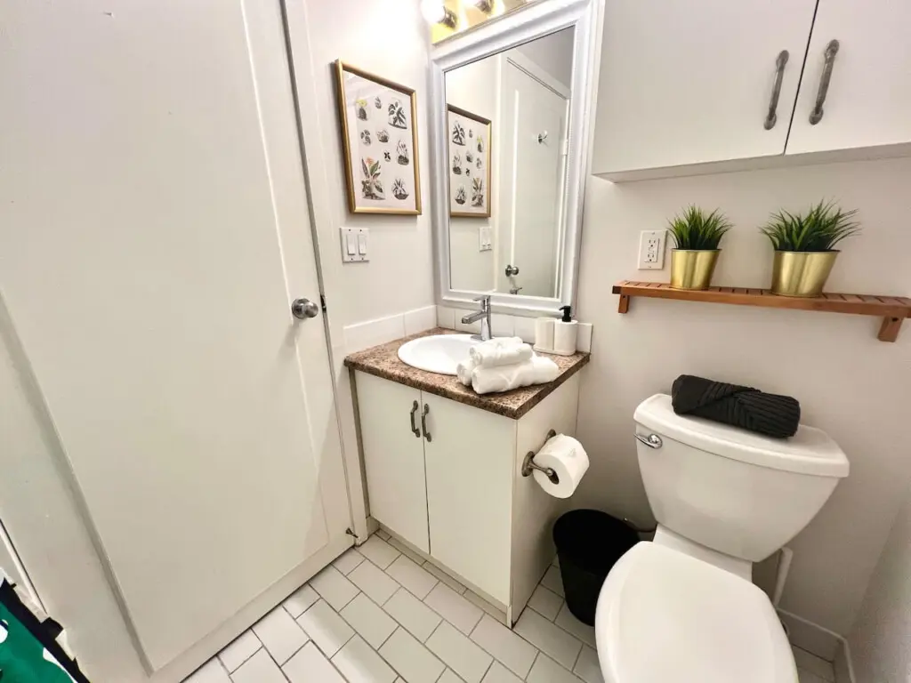 Bright and thoughtfully designed, this modern bathroom offers fresh towels, clean finishes, and calming touches — a refreshing part of your Vancouver stay.