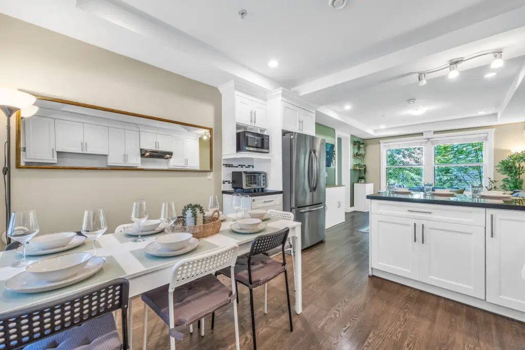 Enjoy memorable meals with your loved ones at a spacious dining table that seats up to 7 (or 8 if moved over)