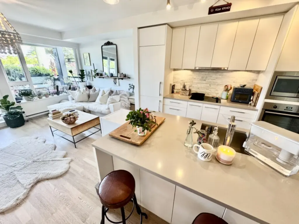 Bright and airy living space meets modern kitchen vibes. Perfect spot for cozy mornings and casual gatherings.