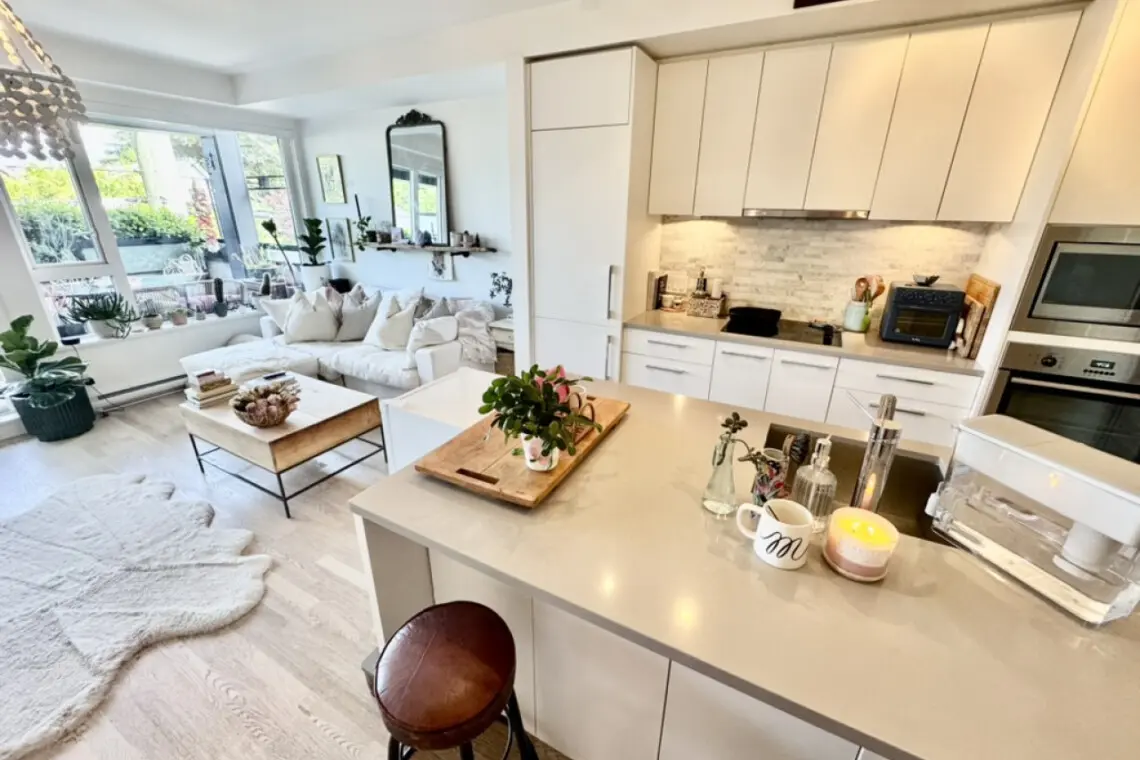 Bright and airy living space meets modern kitchen vibes. Perfect spot for cozy mornings and casual gatherings.