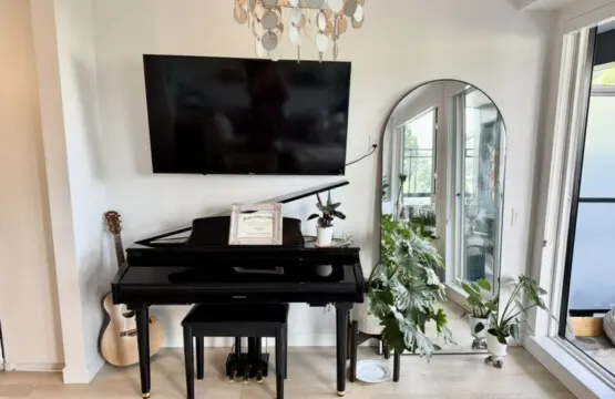 A cozy corner for music and reflection. Surrounded by greenery and sunlight, this piano nook is perfect for relaxing, playing, and letting creativity flow.
