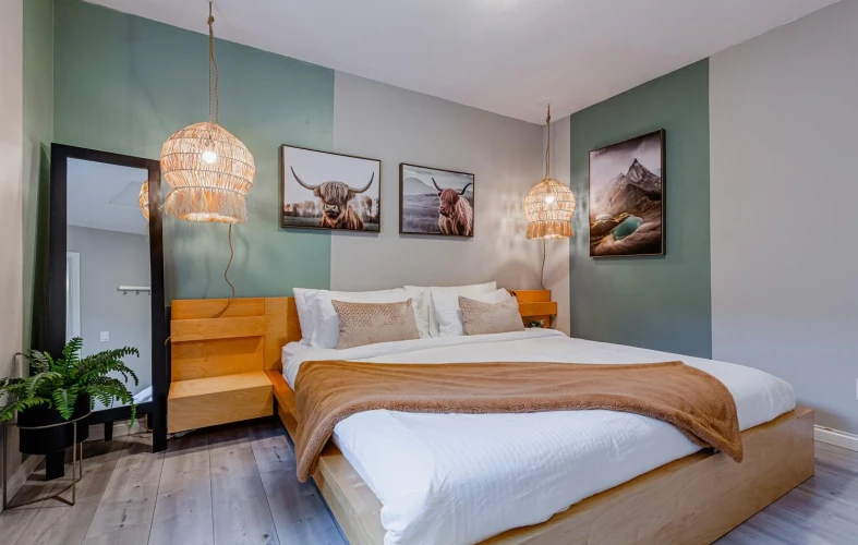 Georgia Properties 686 E Cordova St Vancouver BC